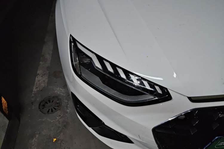 Used Audi A4L 2022 40 TFSI Fashion Dynamic Model Right Front Headlight