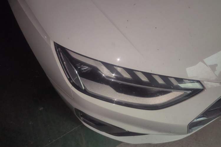Used Audi A4L 2022 40 TFSI Fashion Dynamic Model Right Front Headlight