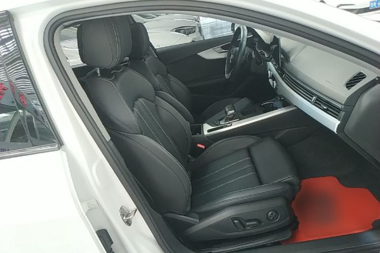 Used Audi A4L 2022 40 TFSI Luxury Dynamic Model Right Front Seat