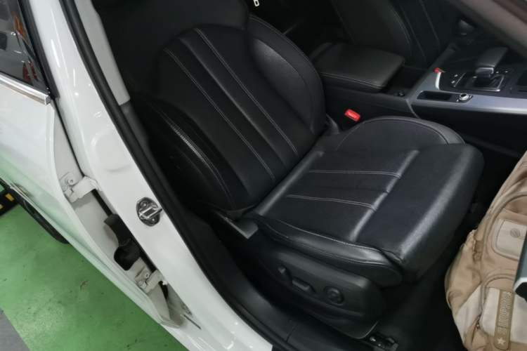 Used Audi A4L 2022 40 TFSI Fashion Dynamic Model Right Front Seat