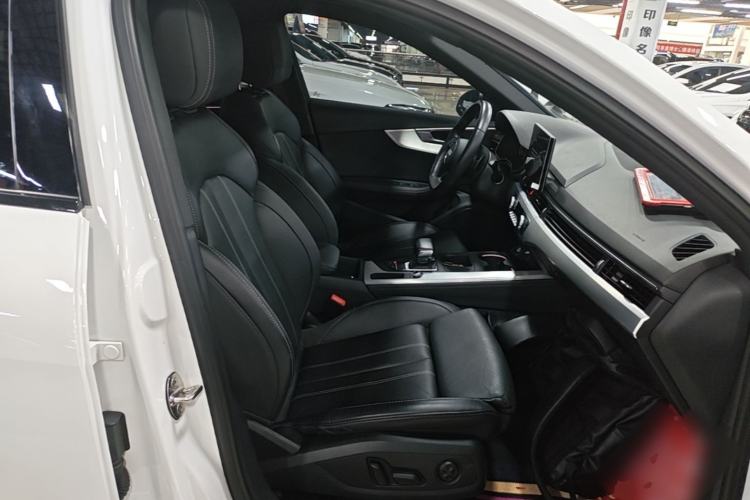 Used Audi A4L 2022 40 TFSI Luxury Dynamic Model Right Front Seat