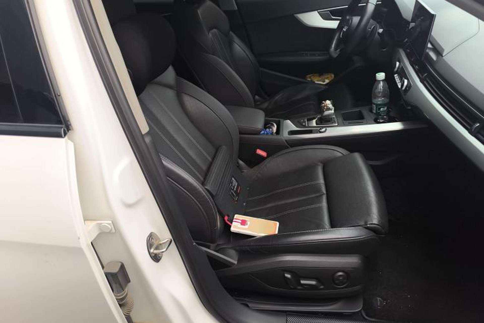Used Audi A4L 2022 40 TFSI Luxury Dynamic Model Right Front Seat