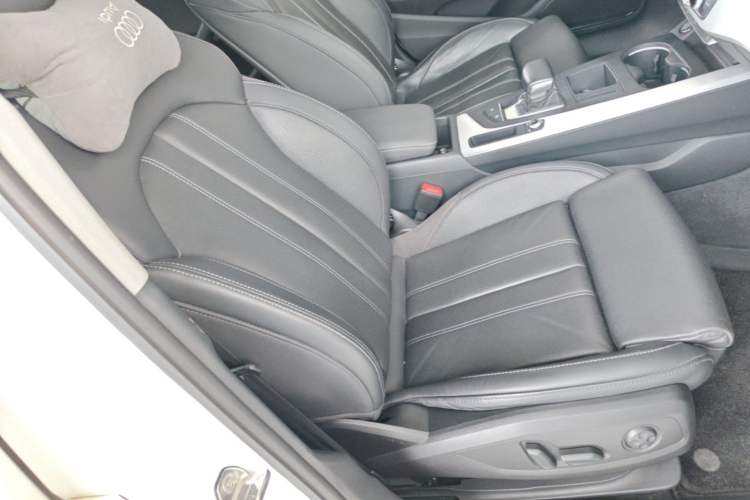 Used Audi A4L 2022 40 TFSI Fashion Dynamic Model Right Front Seat