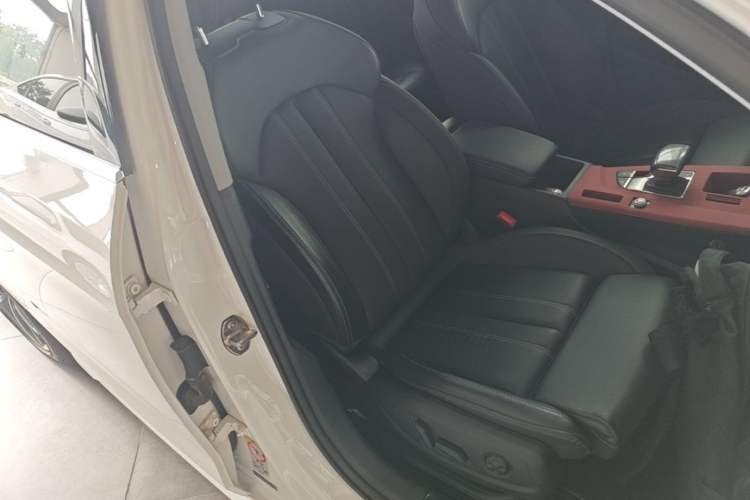 Used Audi A4L 2022 40 TFSI Fashion Dynamic Model Right Front Seat