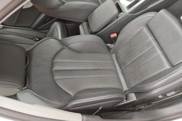 Used Audi A4L 2022 40 TFSI Fashion Dynamic Model Right Front Seat