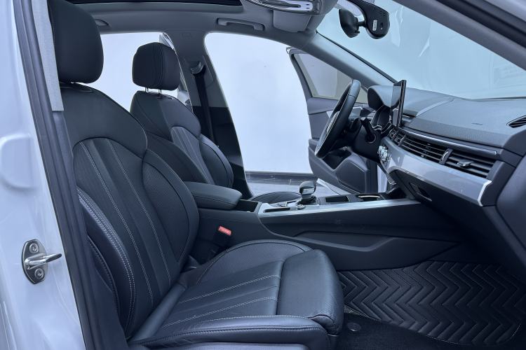 Used Audi A4L 2022 40 TFSI Fashion Dynamic Model Right Front Seat