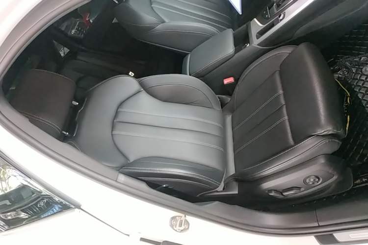 Used Audi A4L 2022 40 TFSI Fashion Dynamic Model Right Front Seat