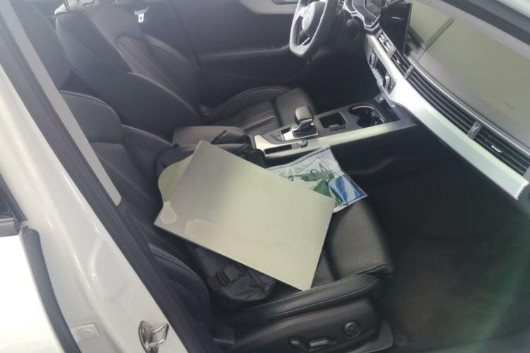 Used Audi A4L 2022 40 TFSI Luxury Dynamic Model Right Front Seat