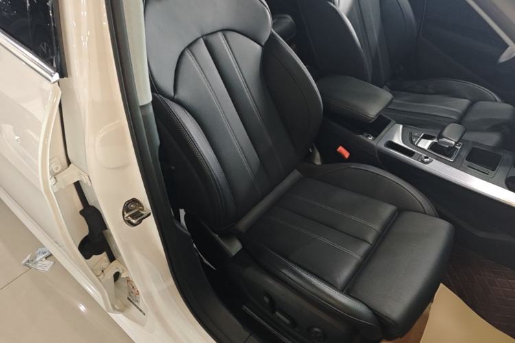 Used Audi A4L 2022 40 TFSI Fashion Dynamic Model Right Front Seat