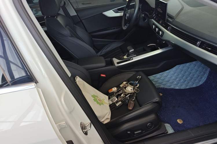 Used Audi A4L 2022 40 TFSI Fashion Dynamic Model Right Front Seat