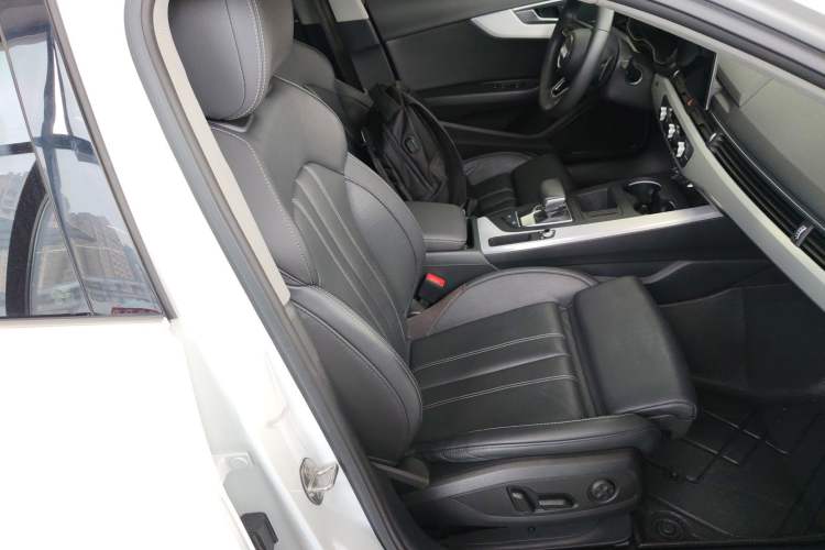 Used Audi A4L 2022 40 TFSI Fashion Dynamic Model Right Front Seat