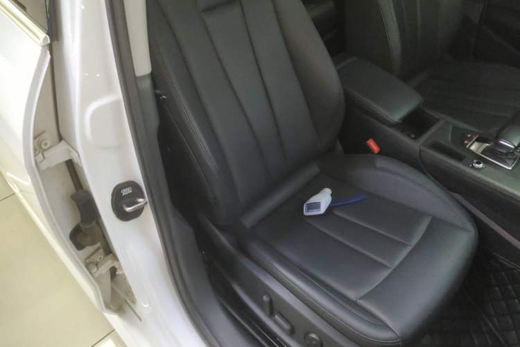 Used Audi A4L 2022 40 TFSI Luxury Prestige Edition Right Front Seat