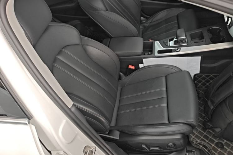 Used Audi A4L 2022 40 TFSI Fashion Dynamic Model Right Front Seat