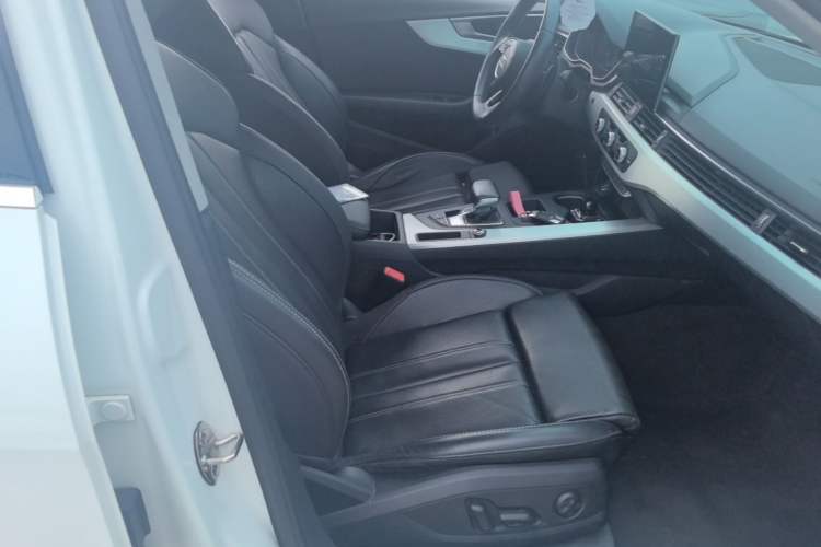Used Audi A4L 2022 40 TFSI Fashion Dynamic Model Right Front Seat