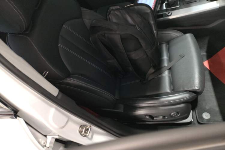 Used Audi A4L 2022 40 TFSI Luxury Dynamic Model Right Front Seat