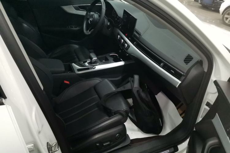 Used Audi A4L 2022 40 TFSI Fashion Dynamic Model Right Front Seat