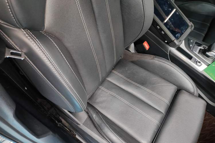 Used Audi A4L 2022 40 TFSI Luxury Dynamic Model Right Front Seat