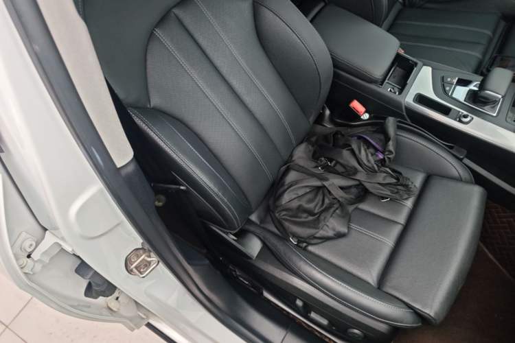 Used Audi A4L 2022 40 TFSI Fashion Dynamic Model Right Front Seat