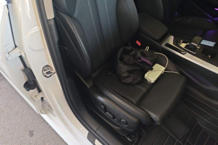 Used Audi A4L 2022 40 TFSI Fashion Dynamic Model Right Front Seat