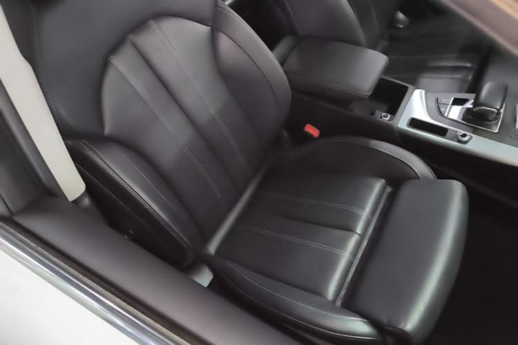 Used Audi A4L 2022 40 TFSI Fashion Dynamic Model Right Front Seat