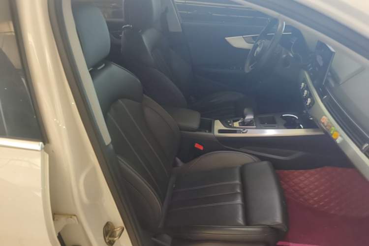 Used Audi A4L 2022 40 TFSI Fashion Dynamic Model Right Front Seat
