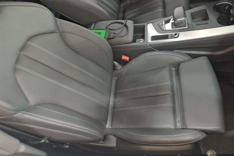 Used Audi A4L 2022 40 TFSI Luxury Dynamic Model Right Front Seat