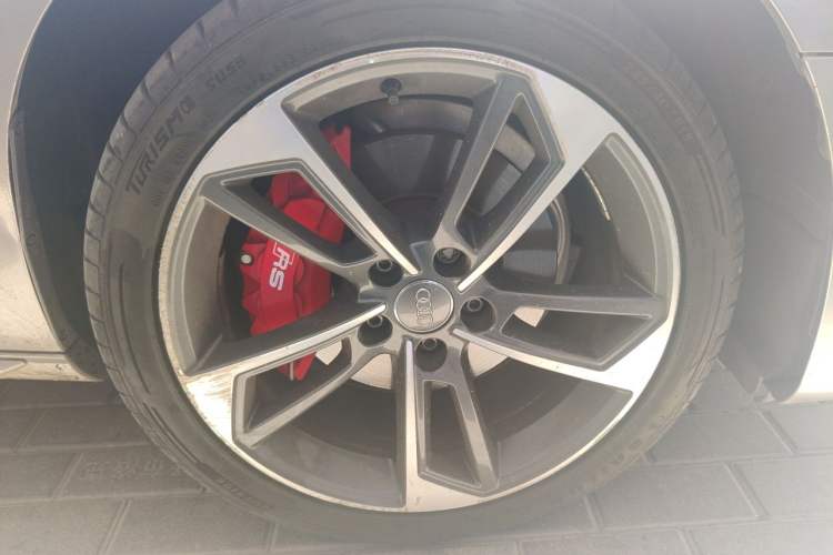 Used Audi A4L 2022 40 TFSI Fashion Dynamic Model Right Front Wheel Hub