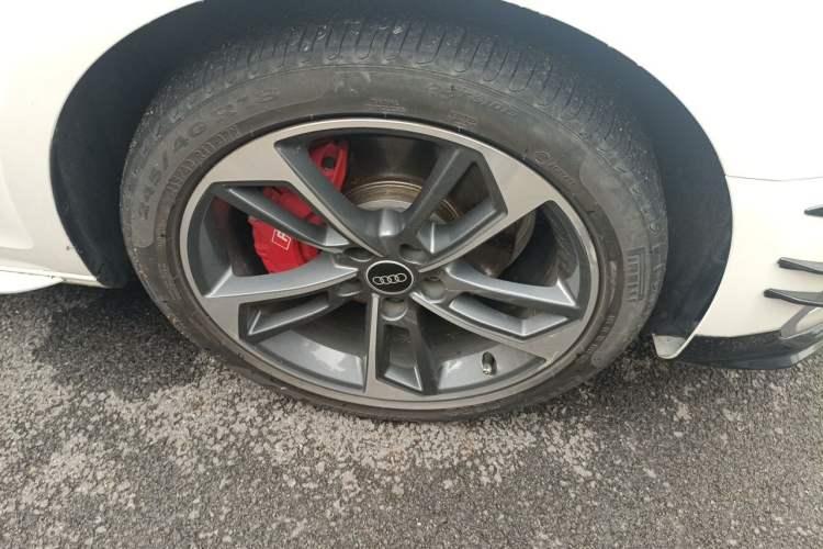 Used Audi A4L 2022 40 TFSI Fashion Dynamic Model Right Front Wheel Hub