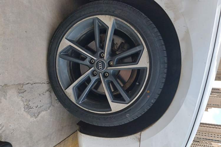 Used Audi A4L 2022 40 TFSI Fashion Dynamic Model Right Front Wheel Hub