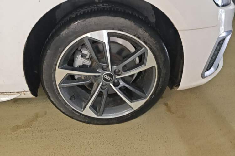 Used Audi A4L 2022 40 TFSI Fashion Dynamic Model Right Front Wheel Hub
