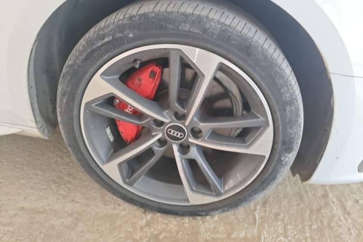 Used Audi A4L 2022 40 TFSI Fashion Dynamic Model Right Front Wheel Hub
