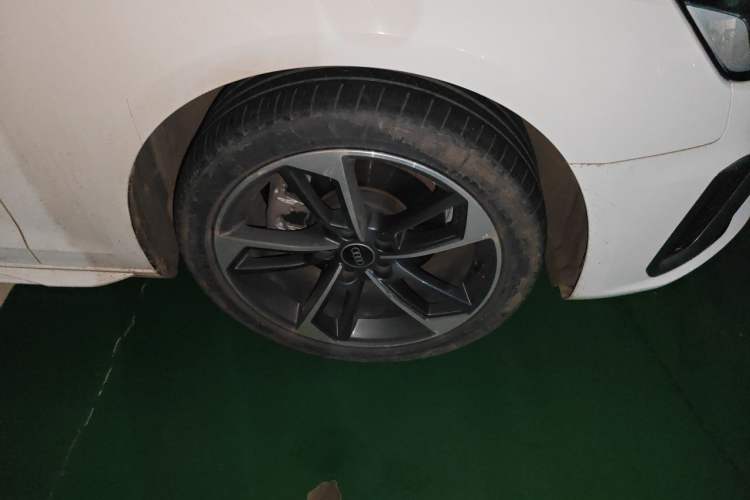 Used Audi A4L 2022 40 TFSI Fashion Dynamic Model Right Front Wheel Hub
