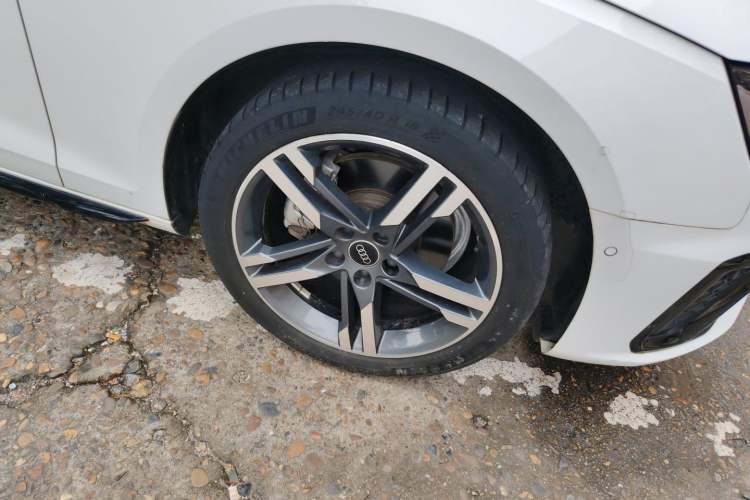 Used Audi A4L 2022 40 TFSI Luxury Dynamic Model Right Front Wheel Hub