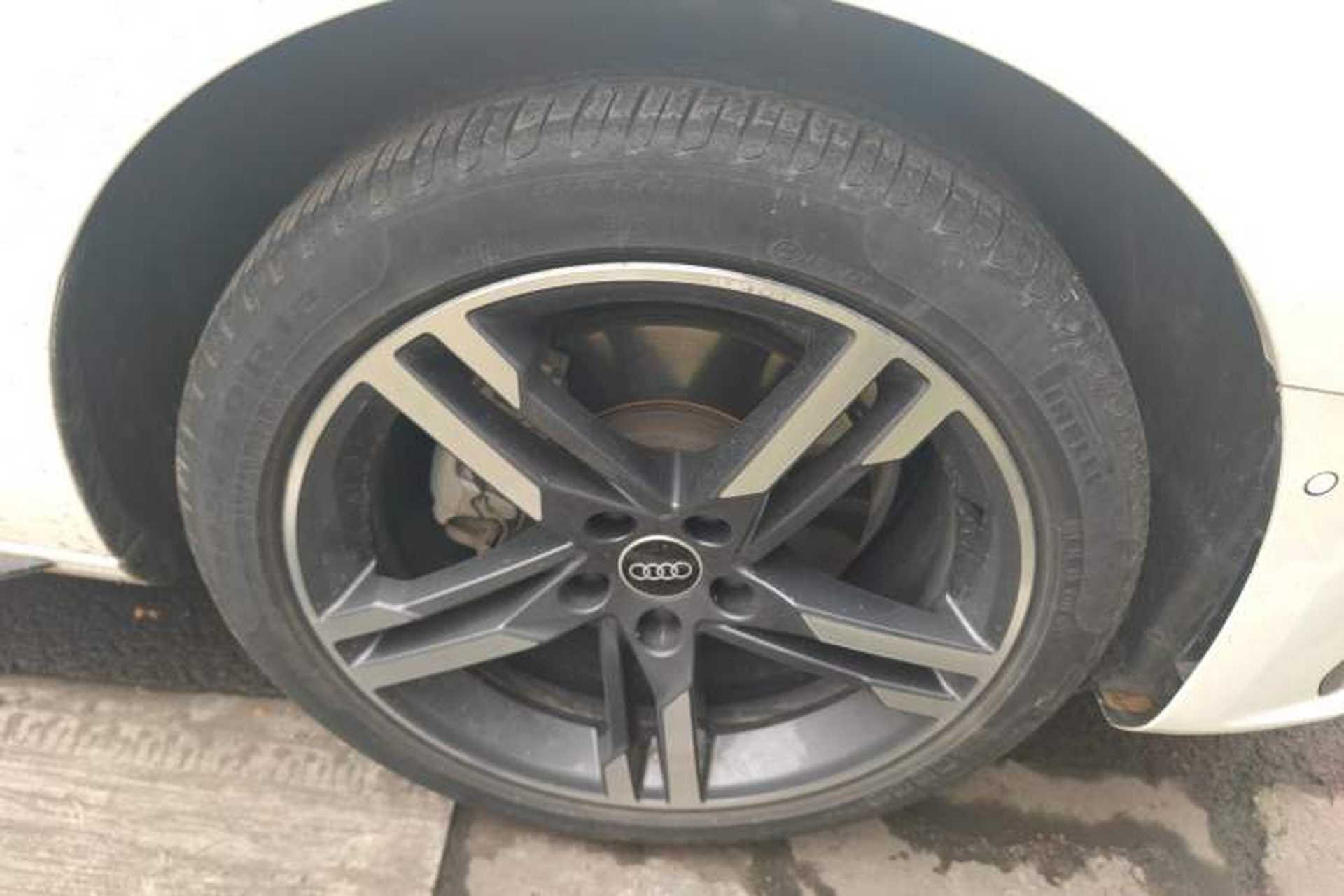 Used Audi A4L 2022 40 TFSI Luxury Dynamic Model Right Front Wheel Hub