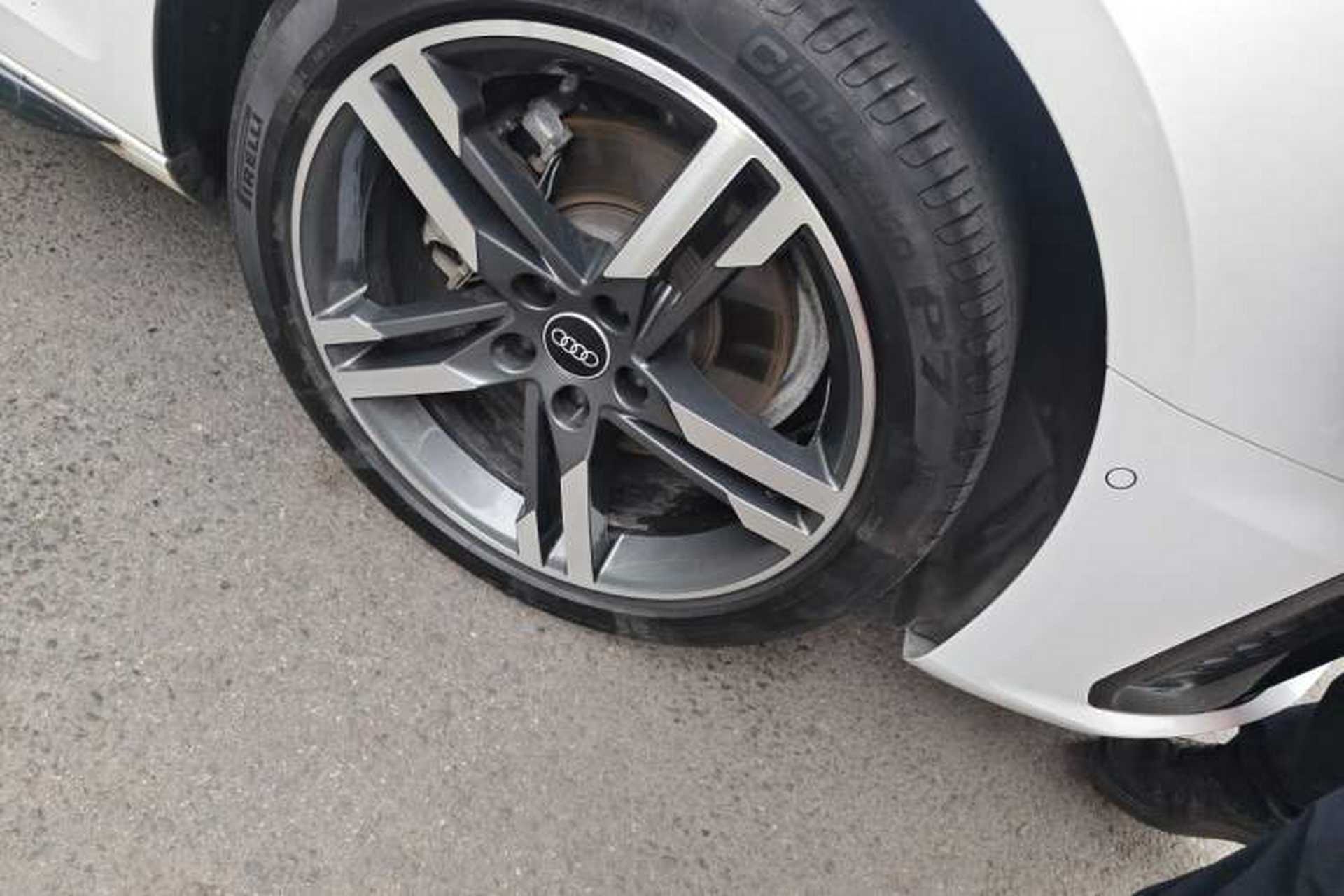 Used Audi A4L 2022 40 TFSI Luxury Dynamic Model Right Front Wheel Hub