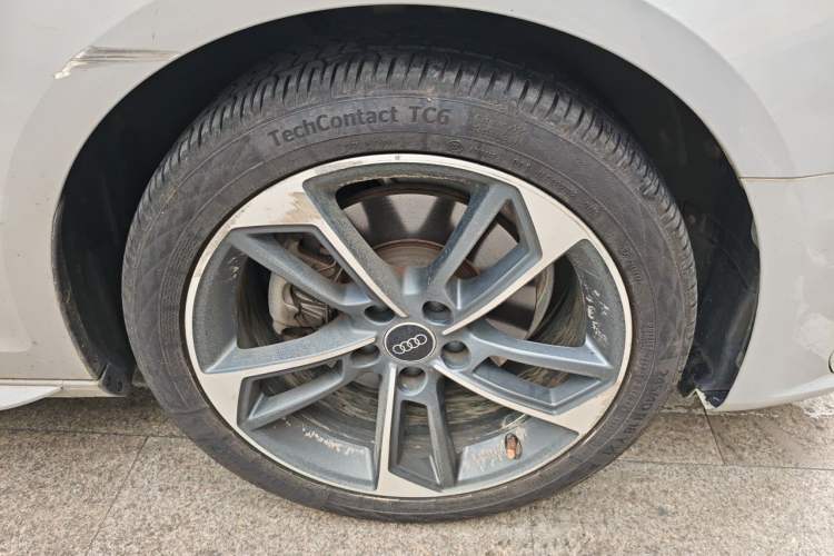 Used Audi A4L 2022 40 TFSI Fashion Dynamic Model Right Front Wheel Hub