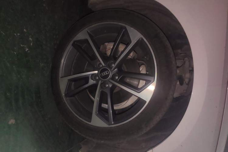 Used Audi A4L 2022 40 TFSI Fashion Dynamic Model Right Front Wheel Hub