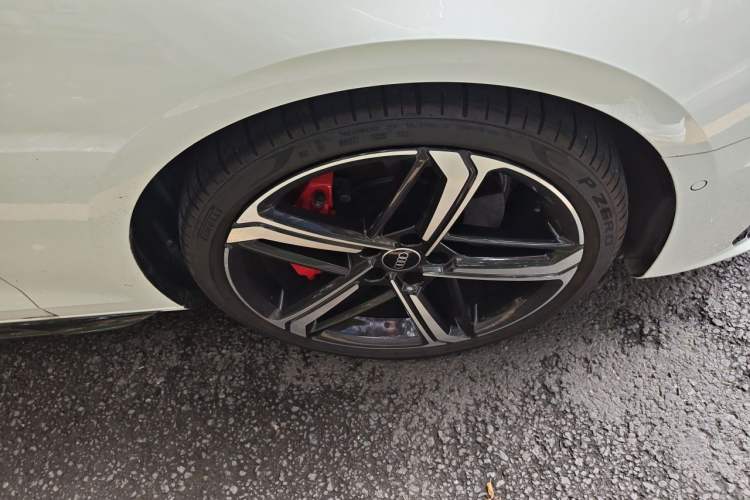 Used Audi A4L 2022 45 TFSI quattro Prestige Dynamic Edition Right Front Wheel Hub