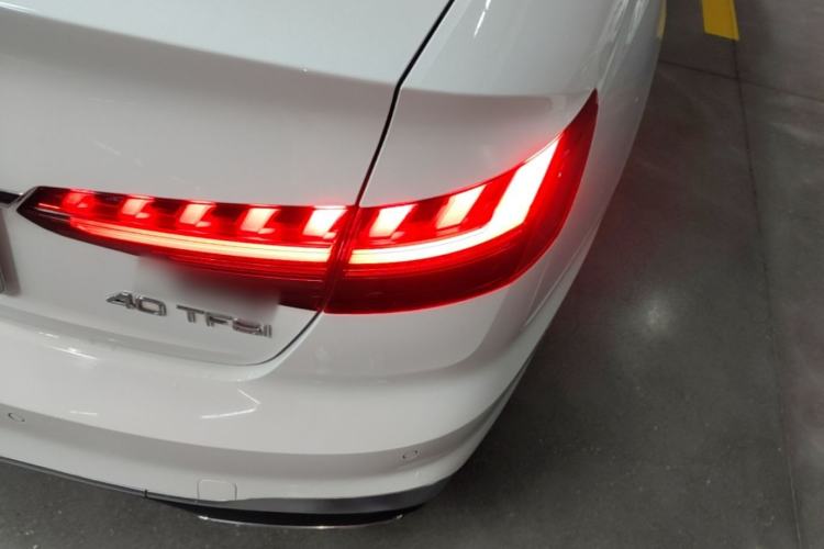 Used Audi A4L 2022 40 TFSI Fashion Dynamic Model Right Rear Taillight