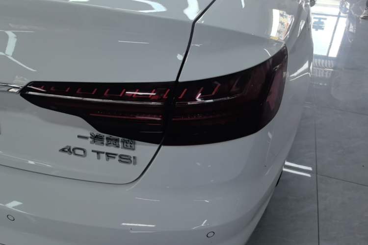 Used Audi A4L 2022 40 TFSI Fashion Dynamic Model Right Rear Taillight