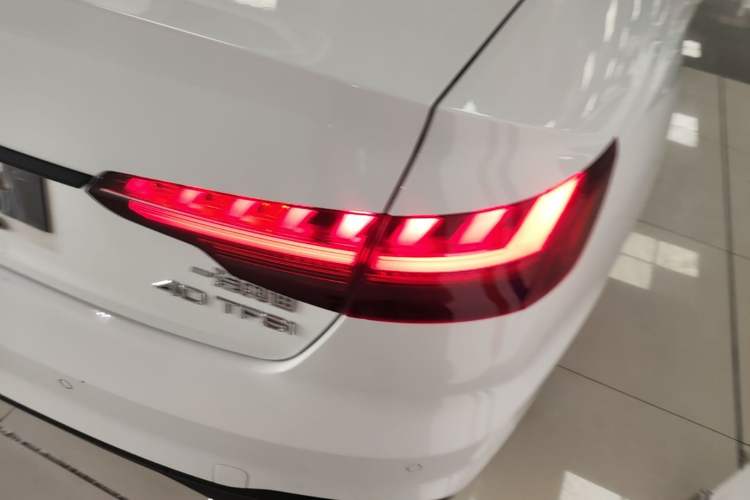 Used Audi A4L 2022 40 TFSI Luxury Dynamic Model Right Rear Taillight