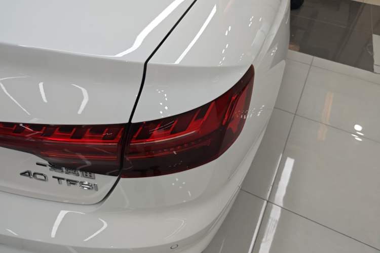 Used Audi A4L 2022 40 TFSI Luxury Dynamic Model Right Rear Taillight