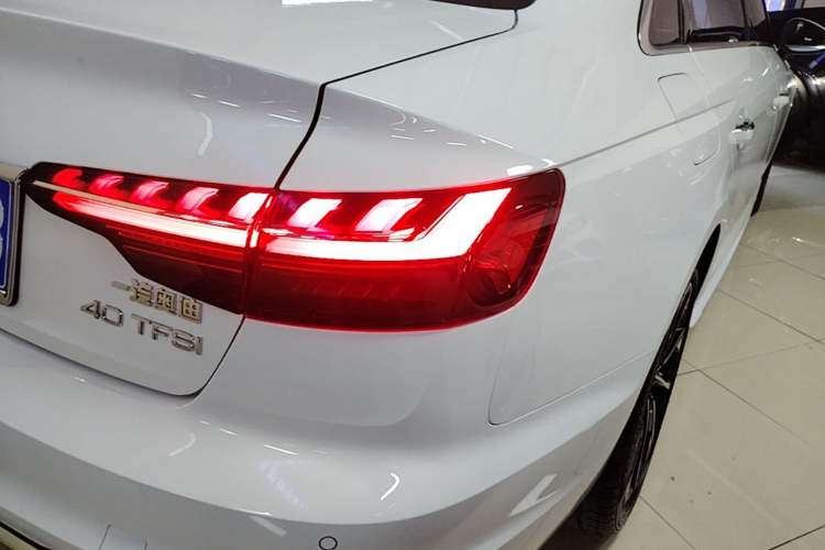 Used Audi A4L 2022 40 TFSI Stylish and Elegant Edition Right Rear Taillight