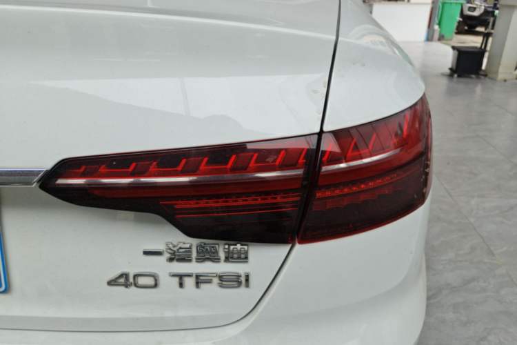 Used Audi A4L 2022 40 TFSI Fashion Dynamic Model Right Rear Taillight
