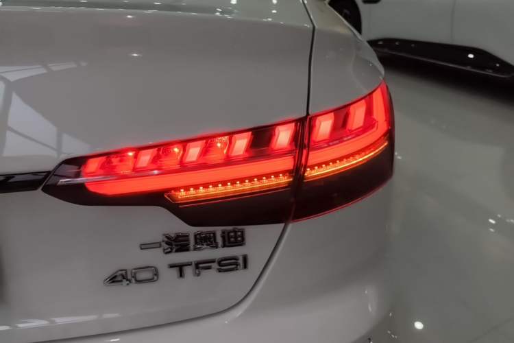 Used Audi A4L 2022 40 TFSI Luxury Dynamic Model Right Rear Taillight