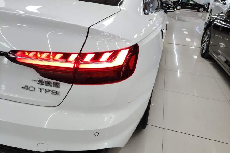 Used Audi A4L 2022 40 TFSI Luxury Dynamic Model Right Rear Taillight