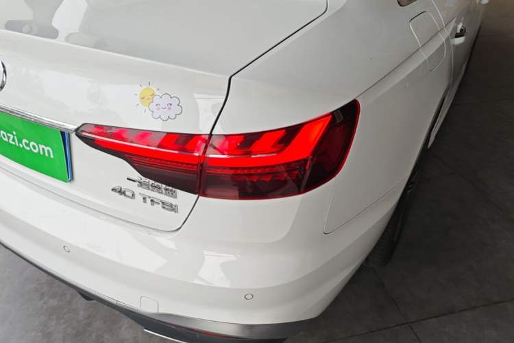Used Audi A4L 2022 40 TFSI Fashion Dynamic Model Right Rear Taillight