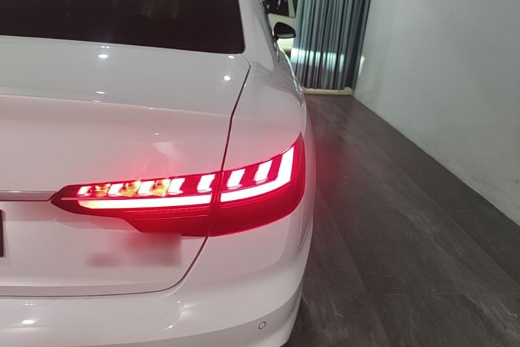 Used Audi A4L 2022 40 TFSI Fashion Dynamic Model Right Rear Taillight