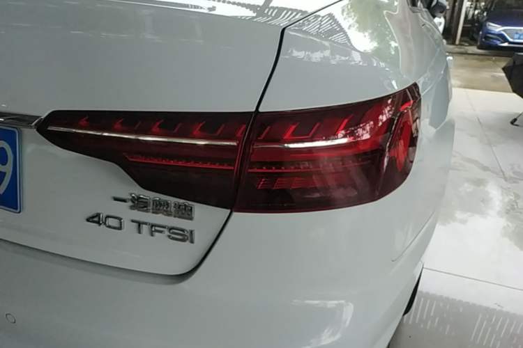 Used Audi A4L 2022 40 TFSI Fashion Dynamic Model Right Rear Taillight
