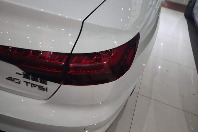 Used Audi A4L 2022 40 TFSI Luxury Dynamic Model Right Rear Taillight